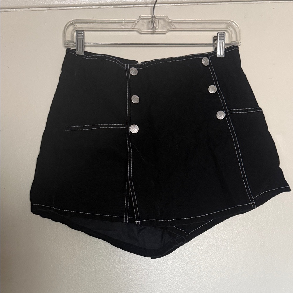 Urban Outfitters Black High-Waist Button-Front Shorts with Contrast Stitching